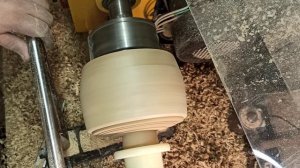 Бочонок со вставками из ясеня и дуба.mp4