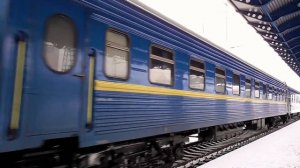 Прибытие ЧС4-041 с двухгруппным поездом №142/114 на станцию Киев-пасс