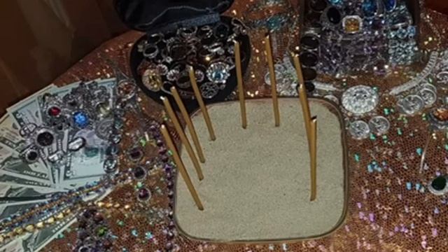 АЛТАРИ ВЕДЬМЫ смотреть онлайн