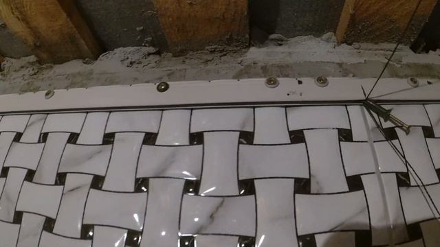 Натяжной потолок в ванной. Крепление профиля по кафелю