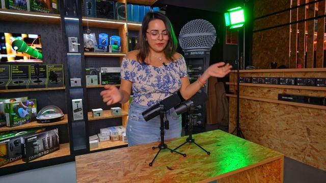 Unboxing Shure SM7dB Microphone смотреть онлайн