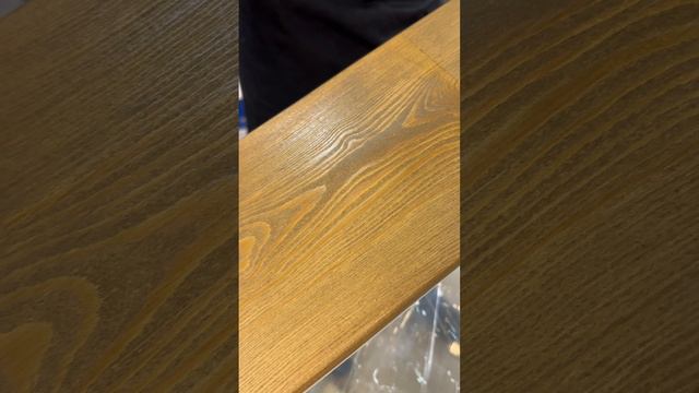 Чем покрасить деревянные поверхности внутри дома?