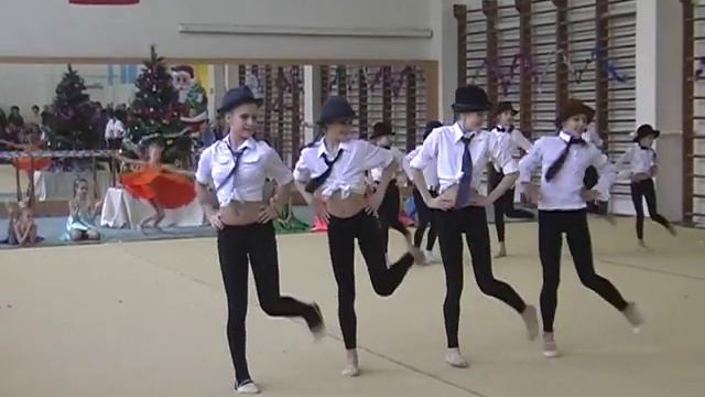 Показательное выступление. Шляпы.avi