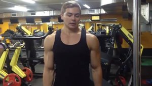 Качаем плечи гантелями  Лучший способ!