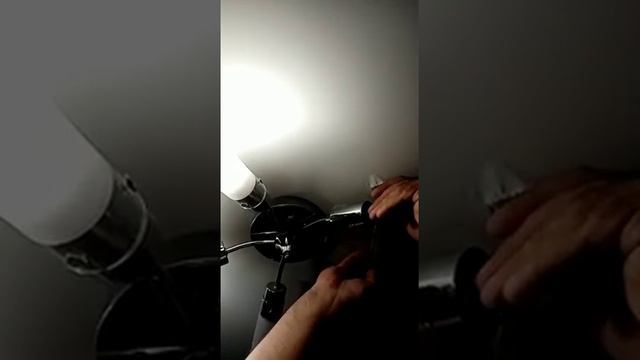 Как устранить порез на натяжной потолке смотреть онлайн