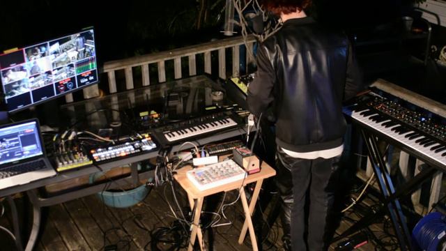 Spring Sessions: Sunday Sunshine Chillout Part II (Improv Synths - Prophet, Moog & Beats/Rhodes) смотреть онлайн