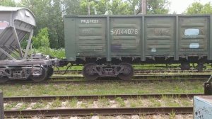 ТГМ4А-1372осаживает вагоны на станции Пятовская