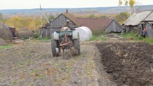 Полный привод! Т-40А - вспашка огорода!