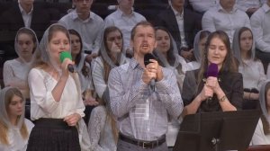 "Лодка по волнам во тьме плывет" - Группoвое пение
