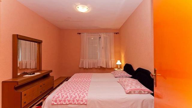 Apartments Simonovic - Hotel in Tivat, Montenegro смотреть онлайн