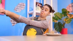 Бедная школьница vs богатая школьница / Первый день в школе