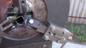 Приспособление для изготовления витой трубы: регулируемая направляющая