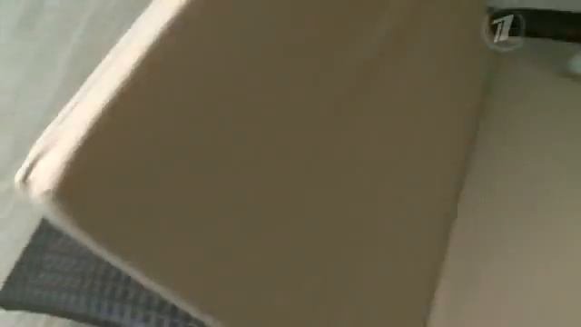 Деревянные стеновые панели в виде пчелиных сот! Мм, аппетитно!
