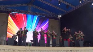 Фестиваль духовых оркестров Танцующий оркестр из Екатеринбурга «Уралбэнд» День города Сургут, 1