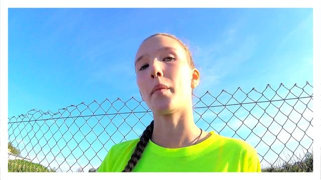 ПОКРАСИЛА КОПЫТА ЛАКОМ?! | GLITTER HOOVES by WildPony смотреть онлайн