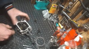 Бензогенератор 2кВт-3.5кВт - не запускається, пропала компресія