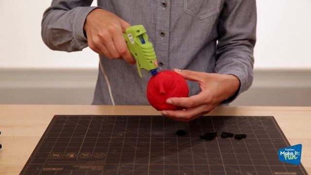 Create this Easy DIY Felt Bird for the Holidays! смотреть онлайн