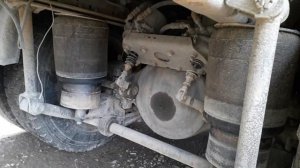 Маз 53366 трехосник на воздухе,вкратце что и как делал!