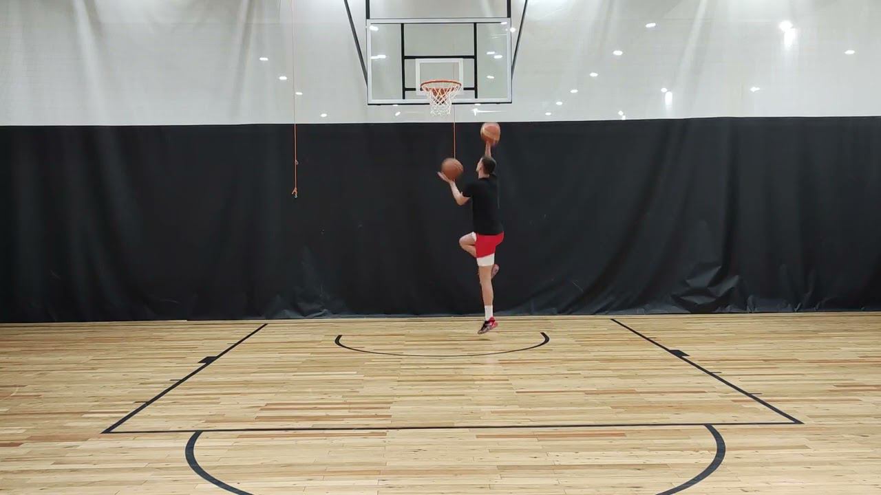 С одной ноги двумя мячами смотреть онлайн