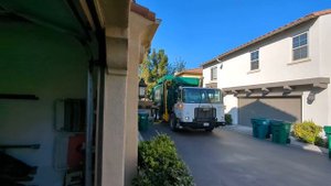 Как вывозят мусор в USA.