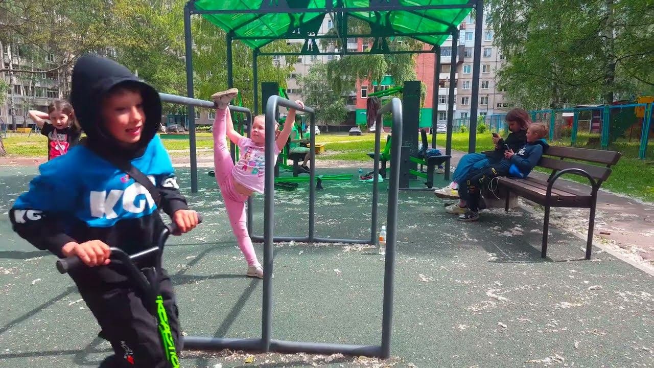 Ярославль, детская площадка на Труфанова, 06 2023 г