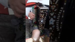 Карабейники на любительской гармони.СИ мажор,тульская,цельноплаочная.