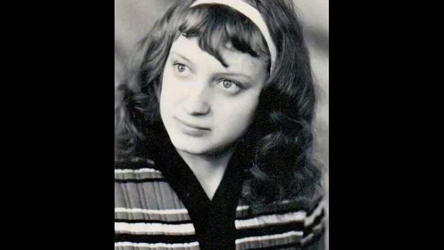 КТО ИСПОЛНЯЕТ ЭТУ ПЕСНЮ??? ПИШИТЕ В ЛИЧКУ ОЧЕНЬ НАДО.....