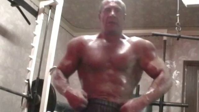 ЛОКТИОНОВ ВАЛЕРИЙ ТРЕНИНГ БИЦЕПСА 20 8 2010