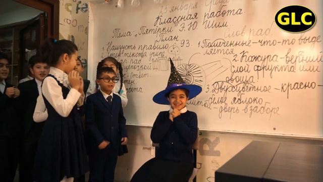 Распределяющая шляпа решит, в какой школе они будут учиться.