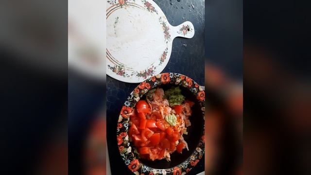 Салат с копчёной курицей смотреть онлайн