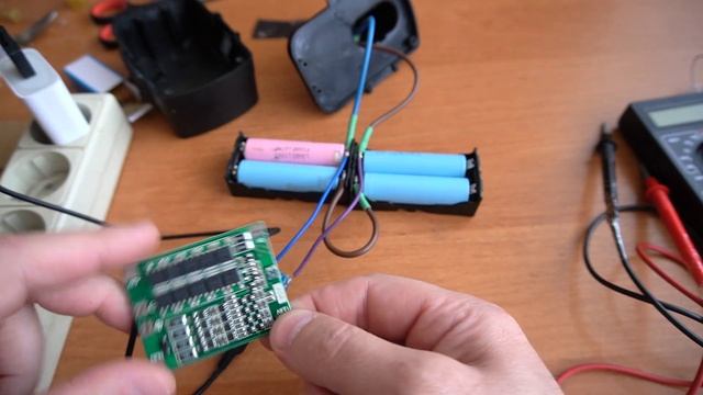 Зарядка Li-ion аккумуляторов шуруповерта Повышающим преобразователем DC-DC MT3608 micro USB 5-16,8v смотреть онлайн