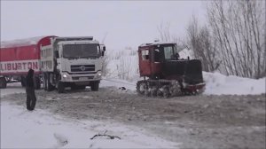 Дороги севера. Грузовик не смог подняться в гору. КОММЕНТИРУЮ.