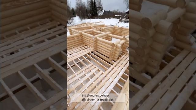 Баня из оцилиндрованного бревна размером 6х6 метров, диаметр 20. #сбк #баняизбревна #оцб