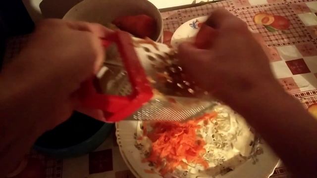 Салат рыбки в пруду. Самый мой любимый салат)
