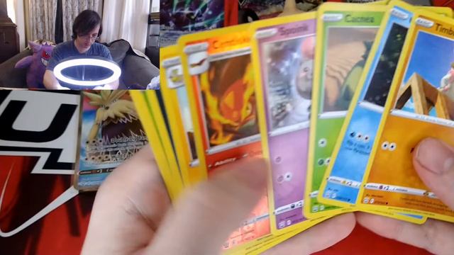 INSANE!!! OPENING 100 Packs Of Battle Styles! смотреть онлайн