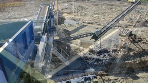 Дробильно-сортировочный комплекс на мобильной платформе #оборудование #дробилка