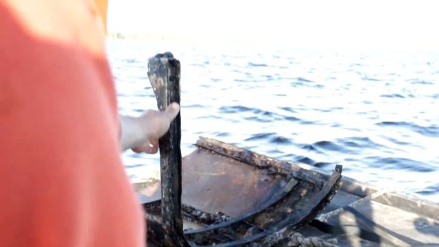 IL-2 recovering from the lake. Подъем верхней части кабины стрелка Ил-2 из озера смотреть онлайн