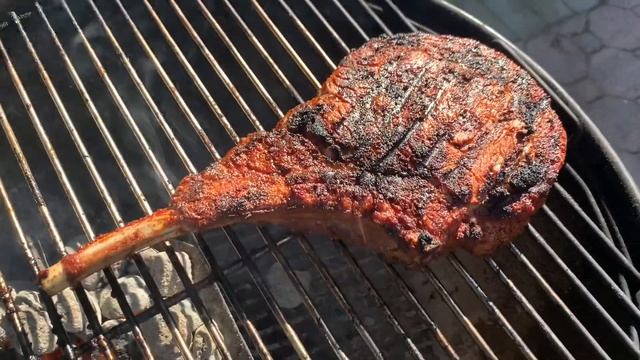 Томагавк стейк на гриле смотреть онлайн