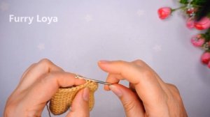 Как связать маленького мишку крючком / амигуруми мастер класс . Вязаные игрушки .Часть 1