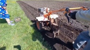 Самодельное приспособление для посадки картошки мотоблоком