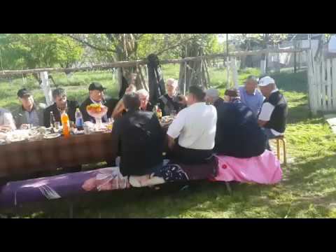 Подполковник Ибрагимов Джамалудин Гасанович, в кругу своих друзей.Тляратинский район село Чилда.