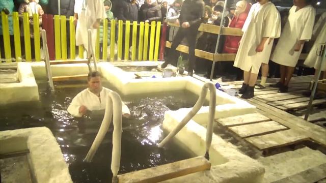 Святые дни Рождества Христова в храме Рождества Пресвятой Богородицы смотреть онлайн