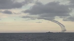 Пущено 18 крылатых ракет калибр - НК с Каспийского моря