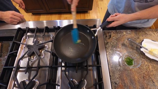 Cooking breakfast omelettes for two hungry dogs смотреть онлайн