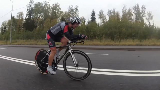 Поиски правильной посадки на TT-велосипеде в погоне за ваттами и секундами смотреть онлайн