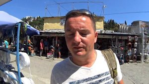 Ялта, Крым, Россия. Блошиный и строительный рынок  7-й день