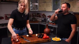 Баранина с овощами в горшочках