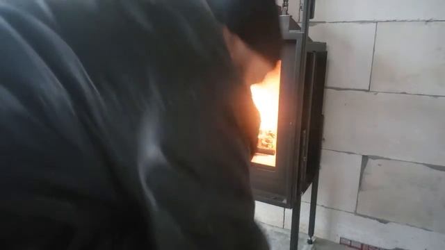 Первая растопка камина Мета Эльба 700П