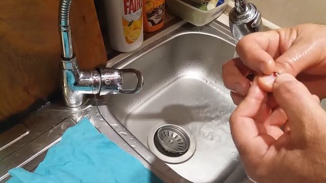 Прищемил палец .что делать? смотреть онлайн