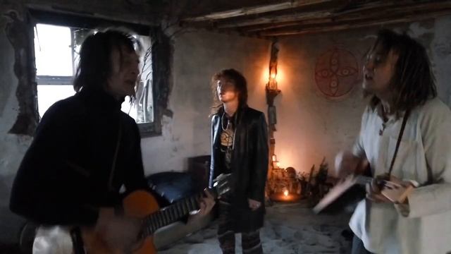 Нас Таящий Момент - По берегу воды бескрайней смотреть онлайн